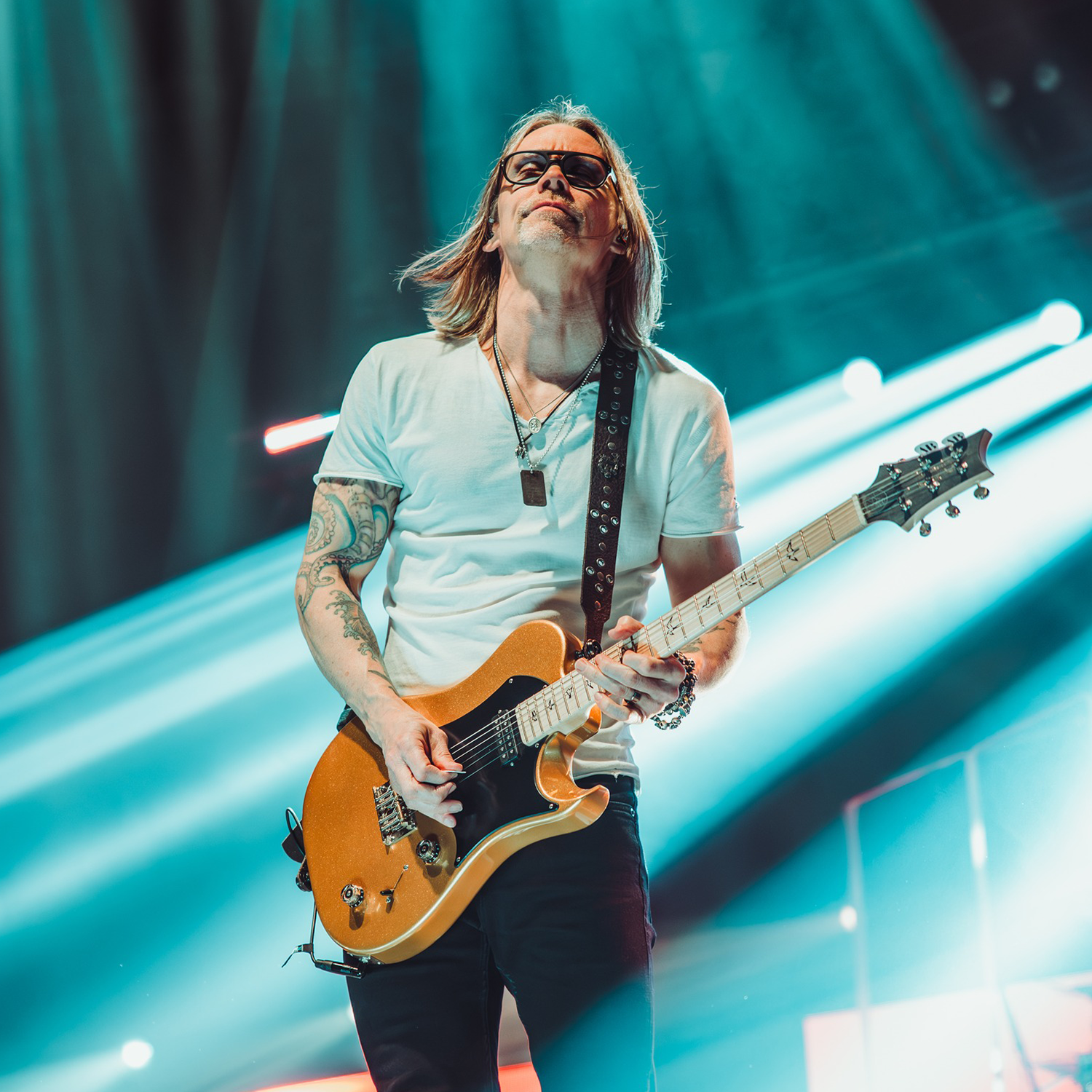 ブレイドナイト　psa8 EXCLUSIVE: MYLES KENNEDY STAGE-USED PRS SIGNATURE GUITAR - GOLD